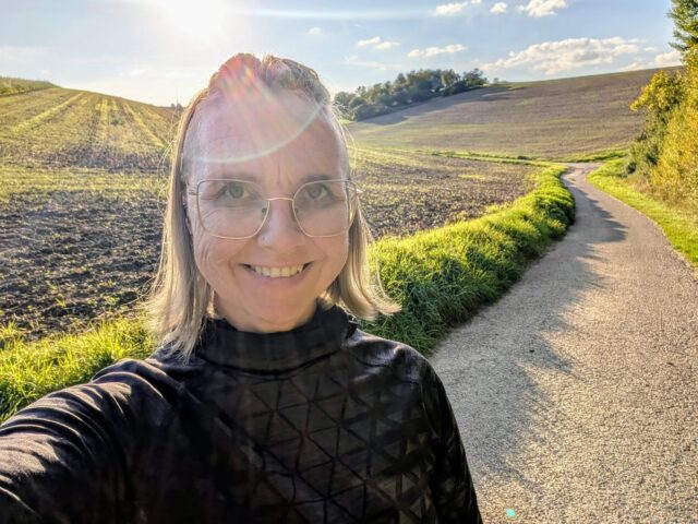 Abendrunde ☀️
Energie tanken für neuen Sh!t, den ich für Euch (und mich) wieder aushecke. 😉
#goldenhour #inspiration #energietanken #mindstyle