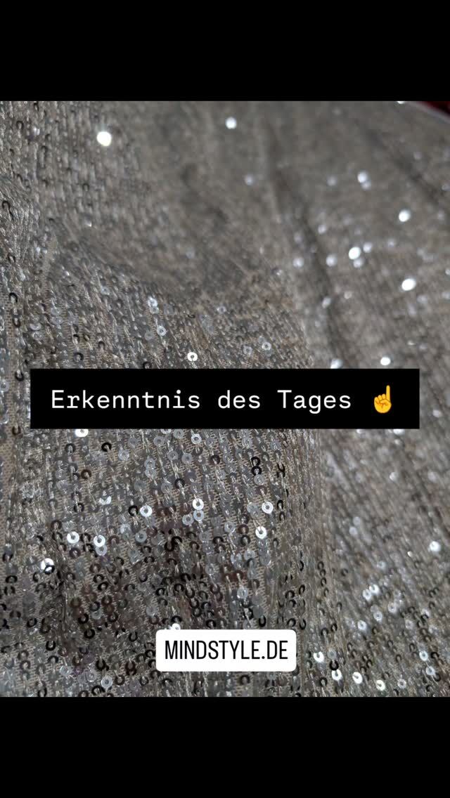 Beste Erkenntnis!
Wie viele Glitzerkleider brauche ich wirklich?
Antwort: JA!!

Let's face it, Ladies. Wir haben nicht zu viele Kleider. Wir haben einfach zu wenig Gelegenheiten, sie alle zu tragen. ☝️💃

Lasst uns alle mehr Gelegenheiten schaffen, zu glitzern! ✨

Hi, ich bin Sandra – Ruhrpott-Pflanze in Heidelberg, Website-Fee & Prozess-Nerd, damit DU mehr Zeit fürs Wesentliche hast!
Wenn Du Deine Website nicht nur schön, sondern auch smart haben möchtest, nur so semi-gut in Technik bist und Sichtbarkeit, Marketing, Technik und Deine Kunden unter einen Hut bekommen möchtest, ohne durchzudrehen, follow me!
⠀
👉 Hier teile ich meinen Content rund um:
meine Glitzerkleider • Deine Website • Dein Business • Dein Brand Design • Deine Kundengewinnung • Prozesse & Automatisierungen, die Dir Zeit sparen  • Webshops • Mitgliederbereiche • KI  und wie Du das Meiste aus Deiner Zeit raus holst, ohne an echter Verbindung zu verlieren.
⠀
💬 Lost in Sachen Technik und Du möchtest die Wartung Deiner WordPress-Seite auslagern, nervige Aufgaben automatisieren oder einfach eine professionelle Website? Schreib mir „Talk“ in die Kommentare für einen Kennenlern-Call. 
⠀
#mindstyle #blingbling #glitzer #webdesign #prozessoptimierung #zeitmanagement #businessskalieren #selbstständigefrauen #gründerin #unternehmerin #sparkle